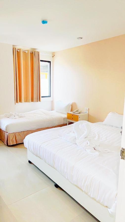 Abcyq Hotel Bangkok Exterior photo